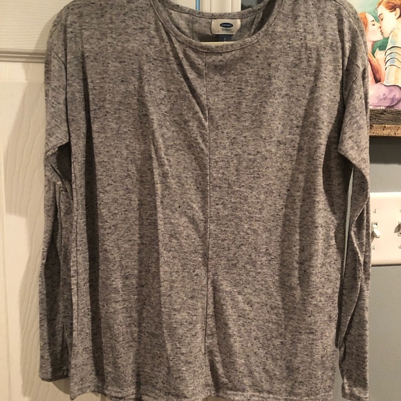Light Old Navy sweater with split back 🥑🥑🥑 - Picture 1 of 5